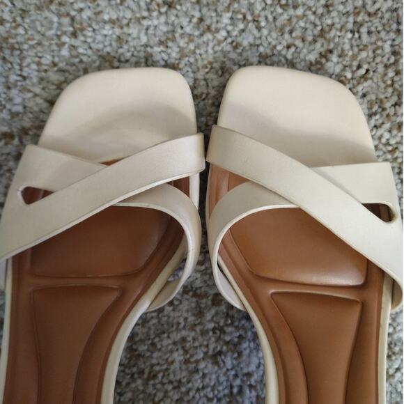 Franco Sarto Lusso Yaro Sandals Natural Ankle Strap Size 8.5M - Picture 9 of 12
